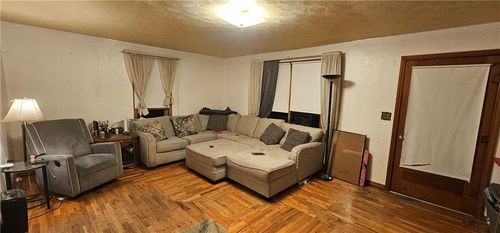 1839 Poplar St, Lexington, MO, 64067-1743 | Card Image