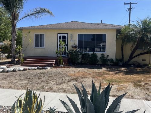 3568 Roxanne Ave, Long Beach, CA, 90808-3016 | Card Image