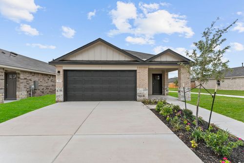 204 Raymondville Path, San Marcos, TX, 78666-5250 | Card Image