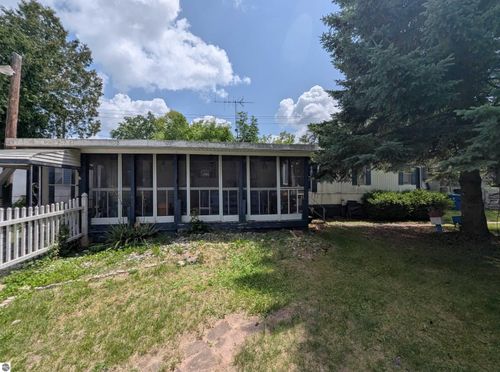 3525 East City Limits Road, Standish, MI, 48658 | Card Image