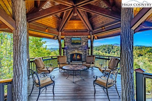 236 Stack Rock Rd, Elk Park, NC, 28622 | Card Image