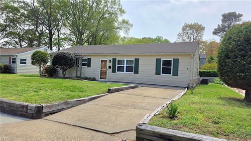 1420 Seward Dr, Hampton, VA, 23663-1933 | Card Image