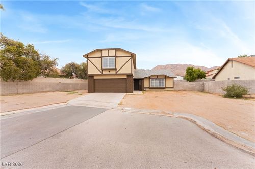 992 Majestic Falls Ln, Las Vegas, NV, 89110-2713 | Card Image