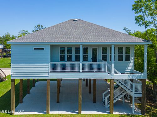 64 Fiber St, Bay Saint Louis, MS, 39520-8944 | Card Image