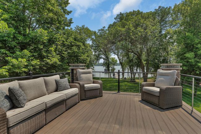 Relax in style on this large composite deck. | Image 41