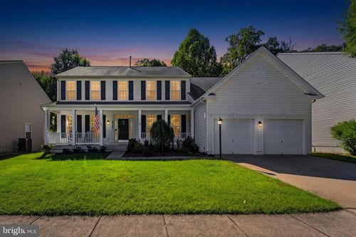 8368 Tenbrook Dr, GAINESVILLE, VA, 20155-3877 | Card Image