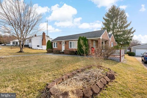 20 Dominion Rd, GERRARDSTOWN, WV, 25420-4165 | Card Image
