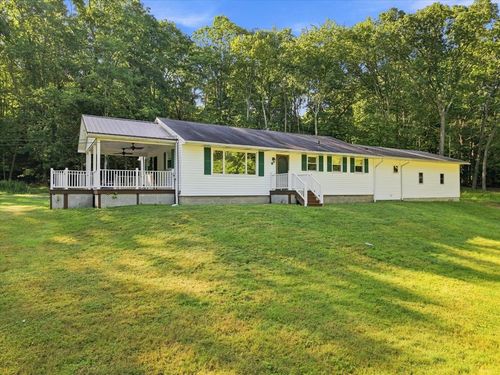 18 Zemke Ln, Oil City, PA, 16301-3528 | Card Image
