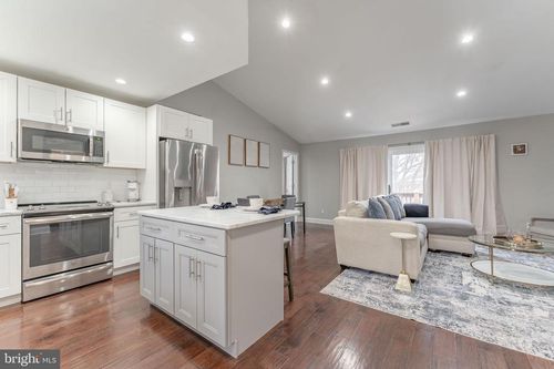 308 Pritchard Pl, Newtown Sq, PA, 19073-3039 | Card Image