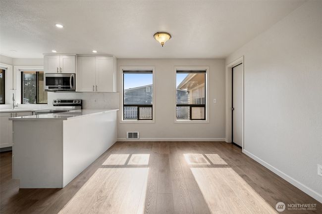 807 W Fir St, House other with 2 bedrooms, 2 bathrooms and 2 parking in Sequim WA | Image 6
