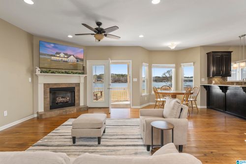 655 Cove Rd, SYLACAUGA, AL, 35151-5472 | Card Image