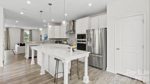 3027 Rozzelles Ferry Rd, Charlotte, NC, 28208-3238 | Card Image