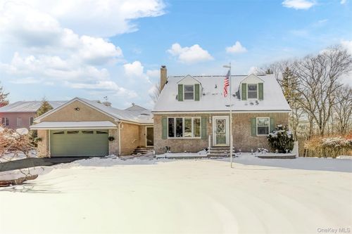 16 Highview Ave, Airmont, NY, 10901-6620 | Card Image