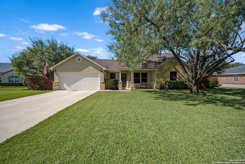 204 La Parita Ct, Jourdanton, TX, 78026-4503 | Card Image
