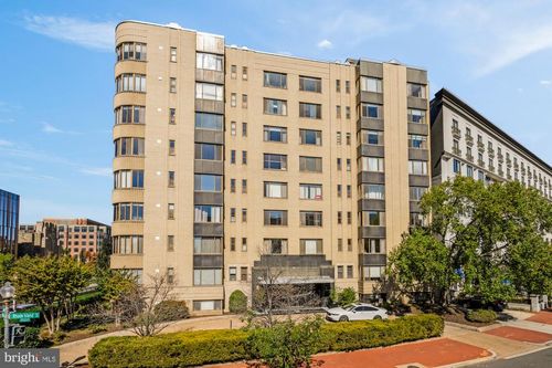 719-1 Scott Cir Nw, WASHINGTON, DC, 20036-2207 | Card Image