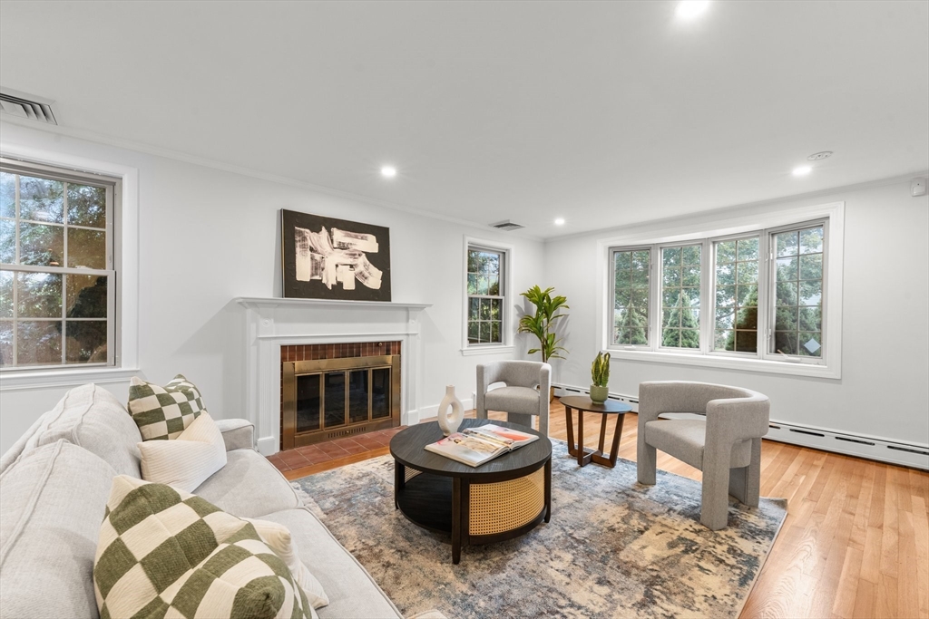 Hillsboro St, Quincy, MA 02169