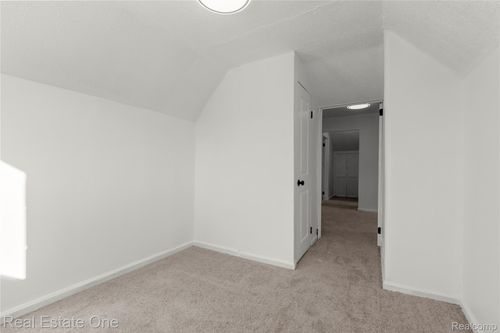 16828 Steel Street, Detroit, MI, 48235 | Card Image