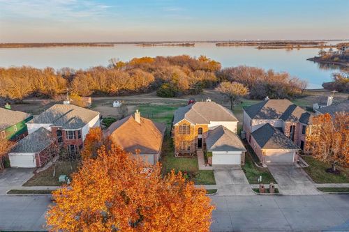 907 Lake Bluff Drive, Lake Dallas, TX, 75065 | Card Image