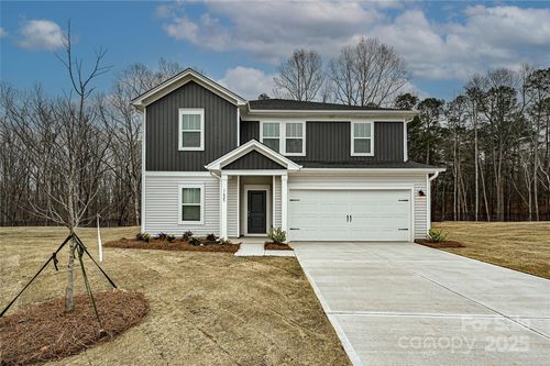 2106 Sunflower Cir, Newton, NC, 28658-9289 | Card Image