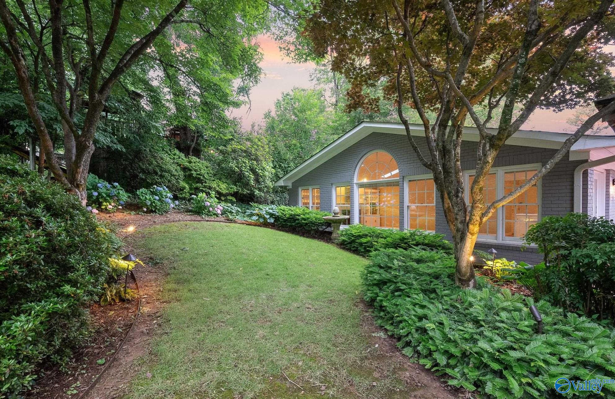 Olive Dr, Huntsville, AL 35801