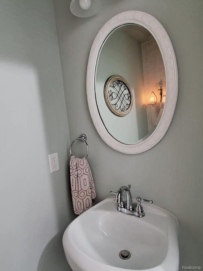 11236 Chyna Run, House other with 4 bedrooms, 4 bathrooms and null parking in Springfld Twp MI | Image 17