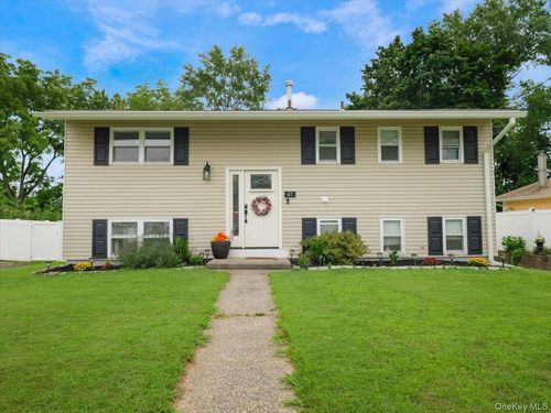 47 Chestnut Oval, Orangeburg, NY, 10962-1404 | Card Image