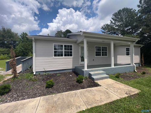 2720 Old Railroad Bed Rd, Harvest, AL, 35749-8321 | Card Image