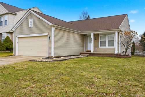 1502 Pebble Beach Dr, Pontiac, MI, 48340-1366 | Card Image