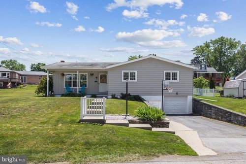 1042 Woodland Drive, BELLEFONTE, PA, 16823 | Card Image