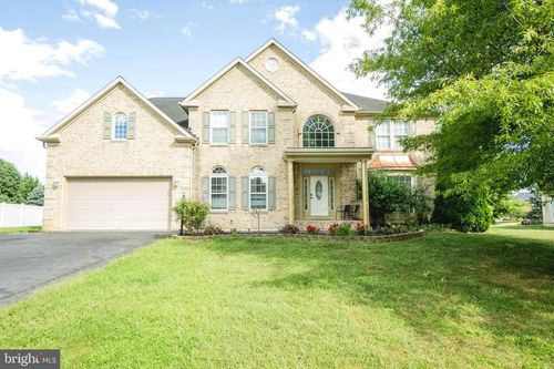 19338 Paradise Manor Dr, HAGERSTOWN, MD, 21742-5311 | Card Image