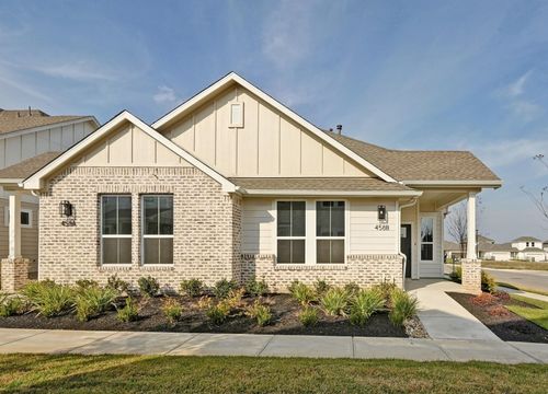 unit-b-458 Orleanian Dr, Buda, TX, 78610-4182 | Card Image