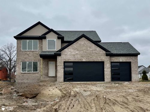 8031 Laguna Ln, Grand Blanc, MI, 48439-7281 | Card Image