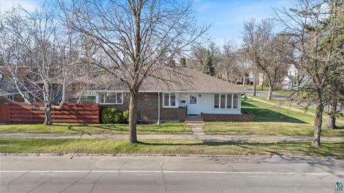 515 E 23rd St, Hibbing, MN, 55746-1924 | Card Image