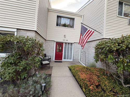 1b-42 Richmond Blvd, Ronkonkoma, NY, 11779-3688 | Card Image
