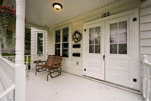 122 N 2nd St, Mount Horeb, WI, 53572-1763 | Card Image