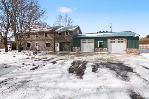 9631 Byron Rd, Howell, MI, 48855-9355 | Card Image