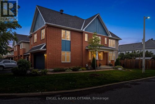 268 Horseshoe Crescent, Ottawa, ON, K2S0B7 | Card Image