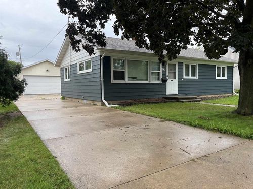 947 Caroline Street, NEENAH, WI, 54956 | Card Image