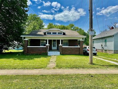 108 S Maple Street, House other with 2 bedrooms, 1 bathrooms and 4 parking in Brighton IL | Image 2