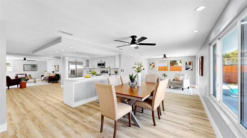 829 Riverside Dr, TARPON SPRINGS, FL, 34689-2333 | Card Image
