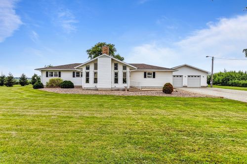 40 E 950 North Road, Cerro Gordo, IL, 61818 | Card Image