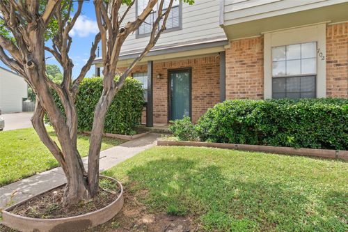 700 W Collins St, Denton, TX, 76201-7172 | Card Image