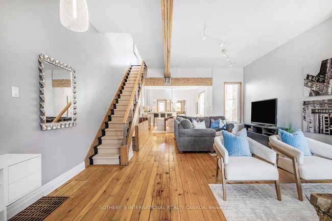 87 W Lodge Ave, House attached with 3 bedrooms, 2 bathrooms and null parking in Toronto ON | Image 7