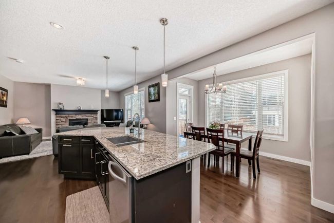 18 Rockford Road Nw, Home with 4 bedrooms, 3 bathrooms and 4 parking in Calgary AB | Image 12