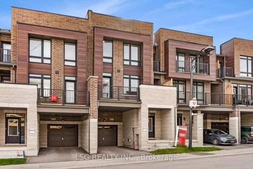153 Blick Crescent, Aurora, ON, L4G7B6 | Card Image