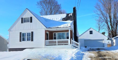 34 Maple Street, East Millinocket, ME, 04430 | Card Image
