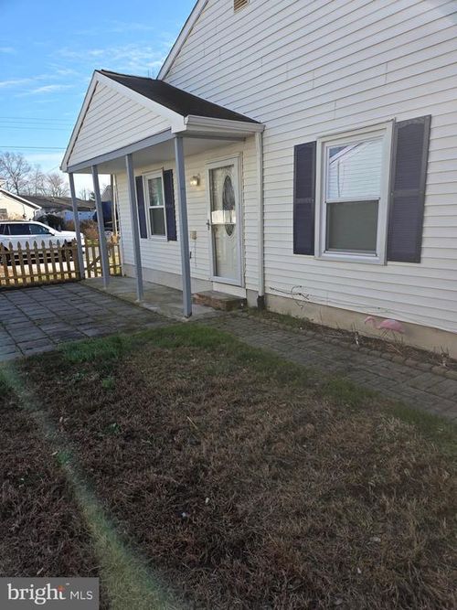 304 Lake Champlain Dr, LITTLE EGG HARBOR TWP, NJ, 08087-1744 | Card Image