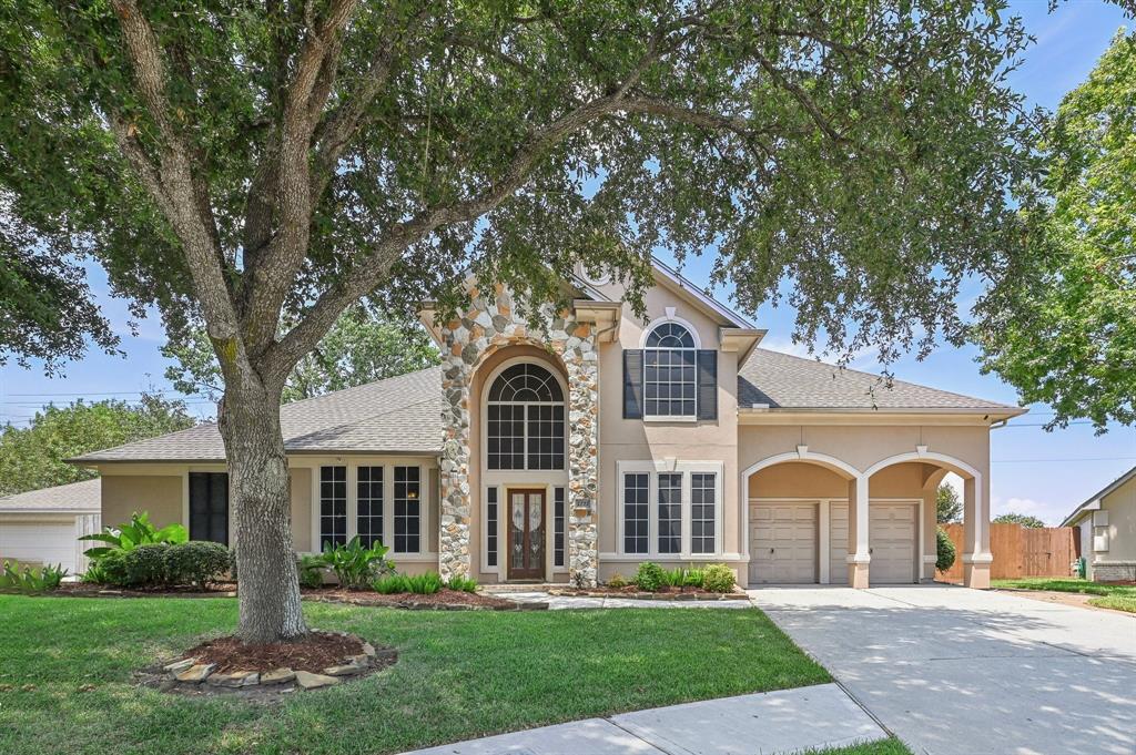 Waterwood Dr, Baytown, TX 77521