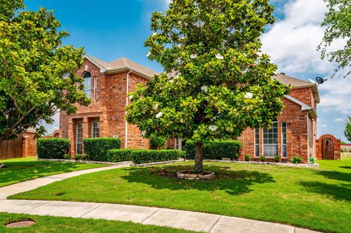 3936 Gillespie Dr, Carrollton, TX, 75010-6316 | Card Image