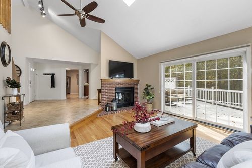 18b-18B Pilgrim Dr, Westford, MA, 01886-1680 | Card Image